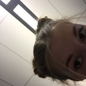 Meet your Posher, Ella